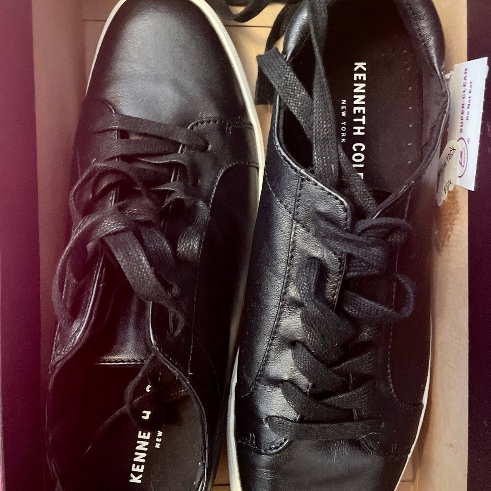 Kenneth Cole Leather Lace Up Sneakers Flats Women's Size 9